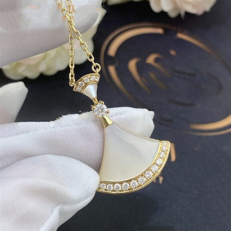 [AuraEcho]DREAM NECKLACE MOP GOLD DIAMOND